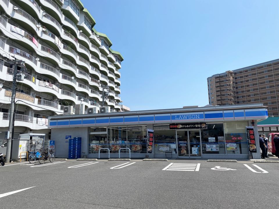 コンビニ　ローソン鹿児島唐湊新川店（コンビニ）まで400m