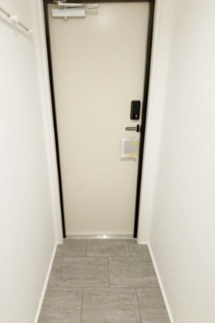 玄関　別部屋同仕様タイプ