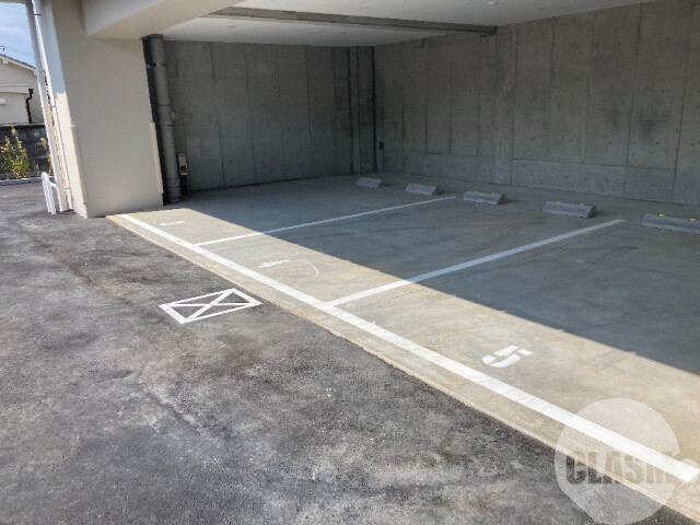 駐車場　敷地内駐車場