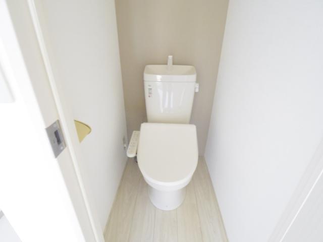 トイレ　落ち着いたトイレです