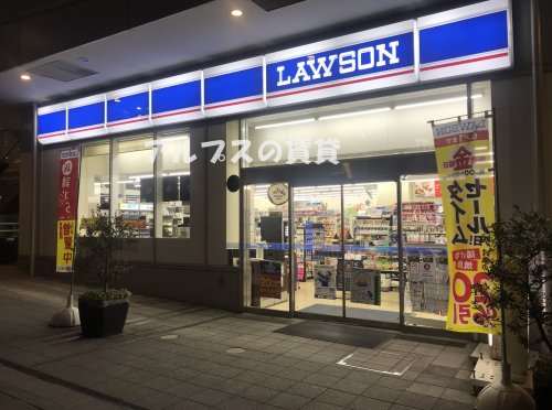 コンビニ　ローソン 横浜駅東口店（コンビニ）まで154m