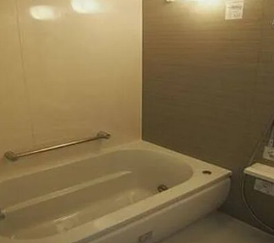 バス・シャワールーム　※別部屋参考画像
