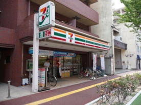 コンビニ　セブンイレブン（コンビニ）まで165m