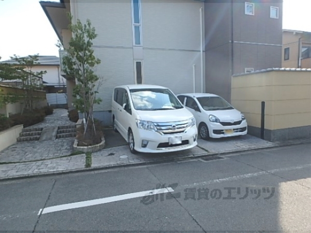駐車場　２台分