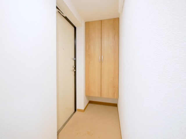 玄関　広々とした玄関です♪