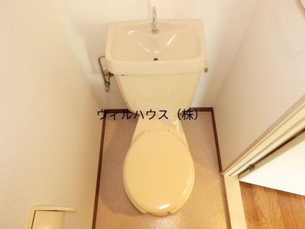 トイレ　綺麗に清掃済みです！