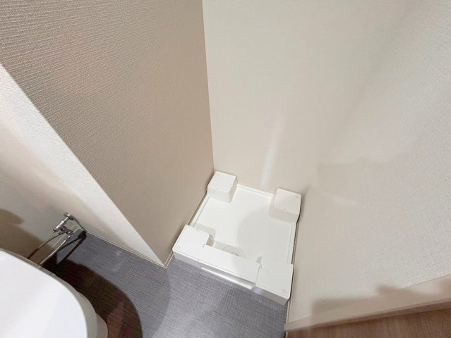 その他設備　嬉しい室内洗濯機置場。これで洗濯機も長持ちしますね。