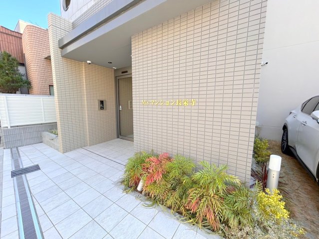 エントランス　素敵なエントランスがあなたを毎日出迎えてくれます。