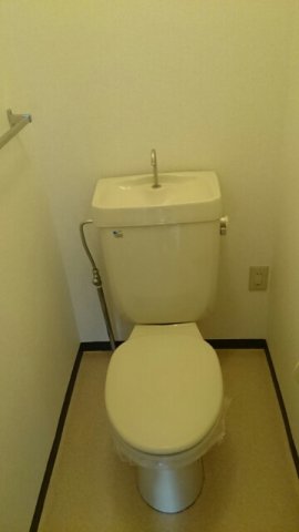 トイレ　清潔感のあるトイレです