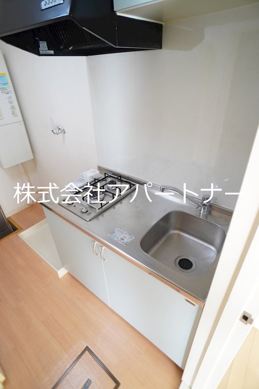 キッチン　2口コンロ付きのキッチンです。