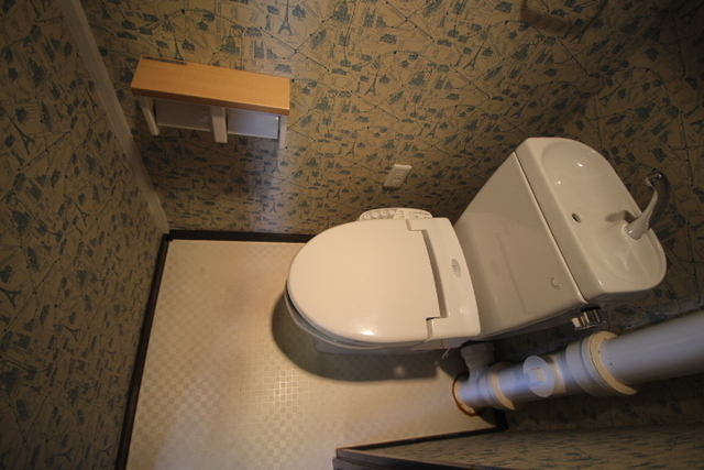 トイレ　※別のお部屋の写真です。