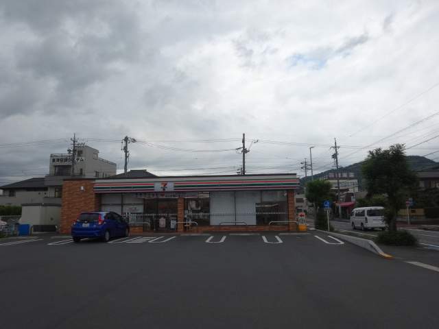 コンビニ　セブンイレブン（コンビニ）まで1400m