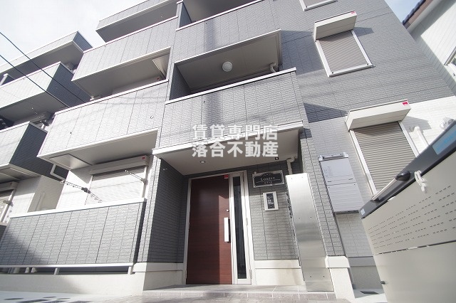 建物外観　2023年7月完成。築浅