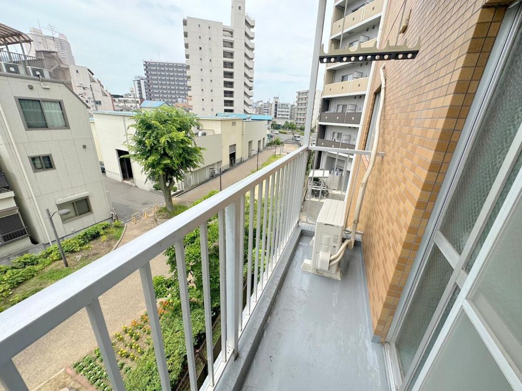バルコニー　庭