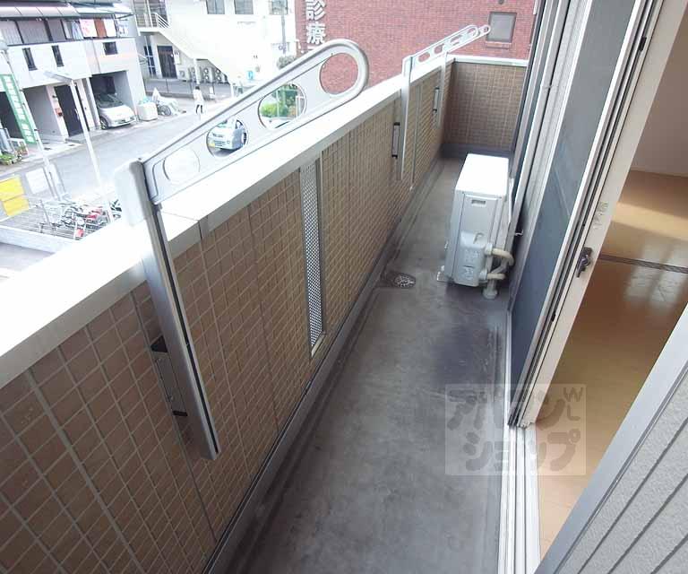バルコニー　南向きバルコニー。