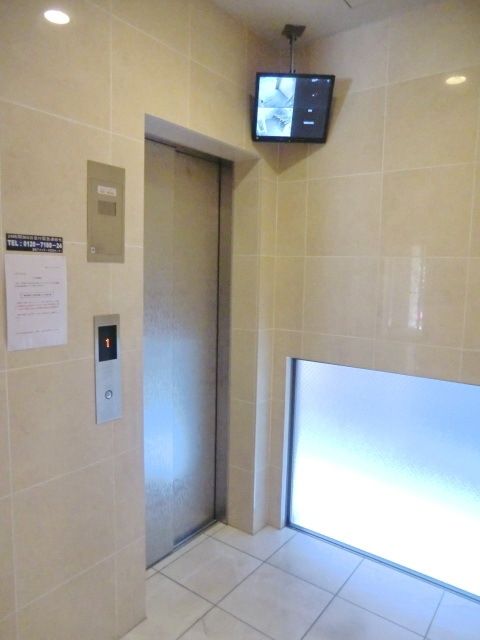 その他設備　★防犯対策のモニター付きエレベーター★