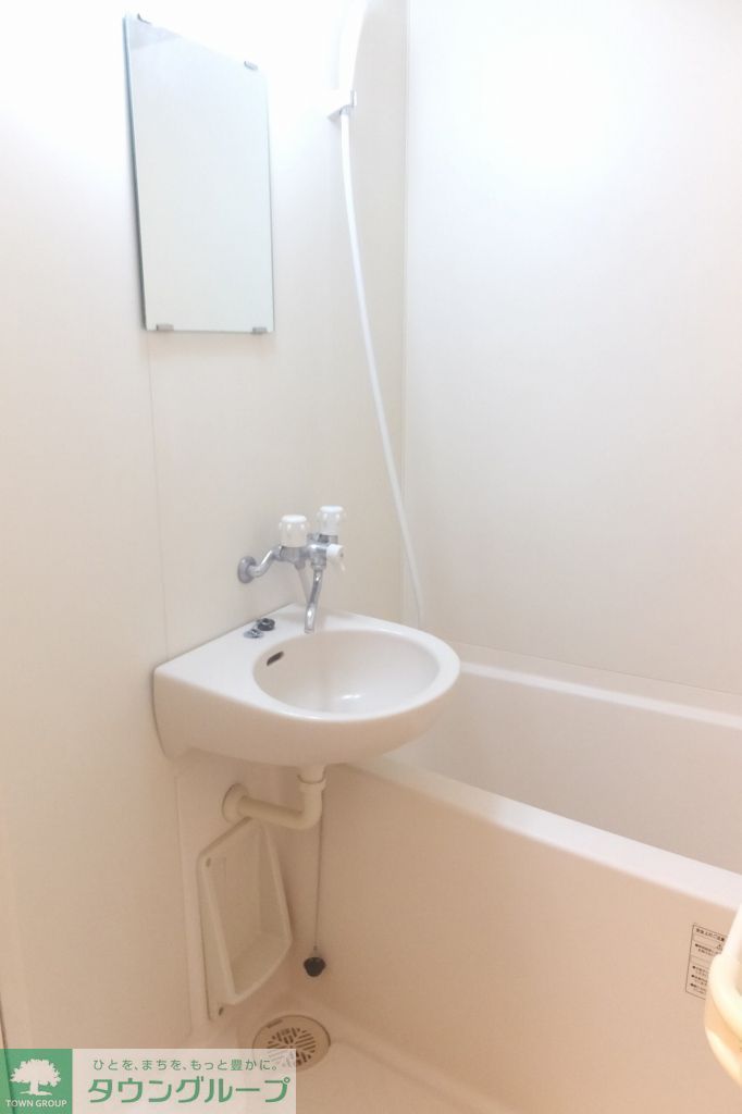 バス・シャワールーム　バス・トイレ別のお部屋です。