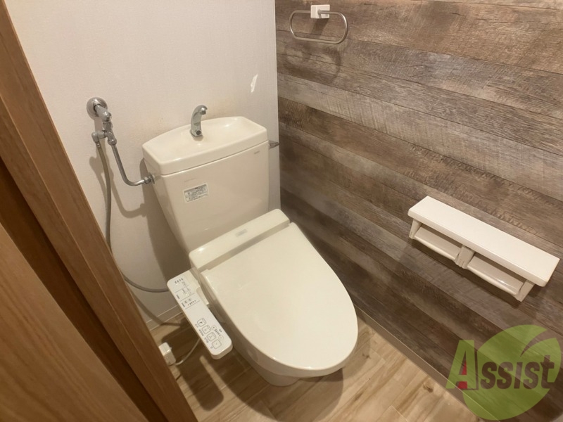 トイレ　トイレです。ウォシュレット付を探している方、おすすめです。