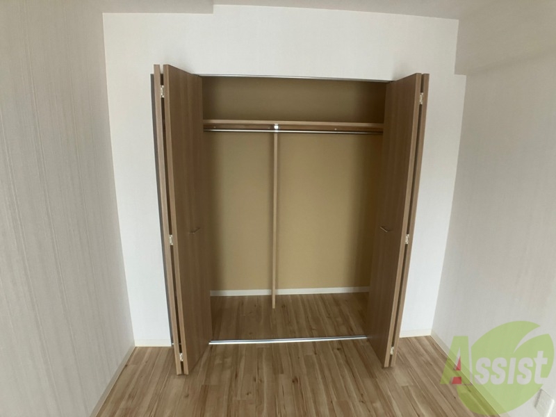 収納　寝室の収納です。部屋がすっきり片付きます。
