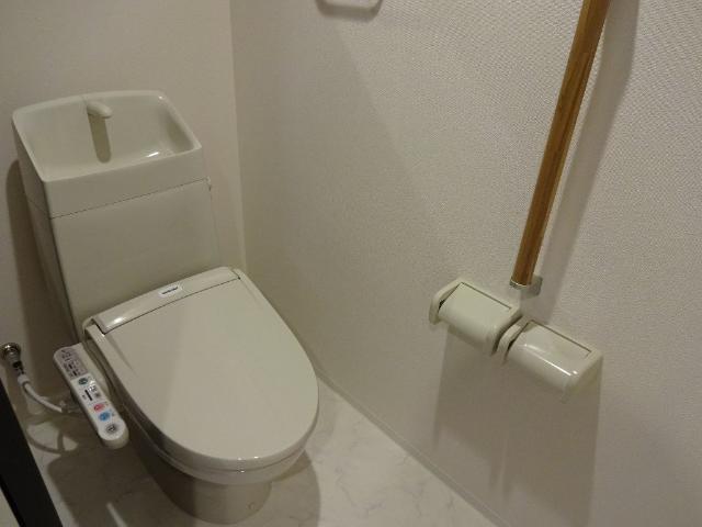 トイレ　シャワー付トイレ