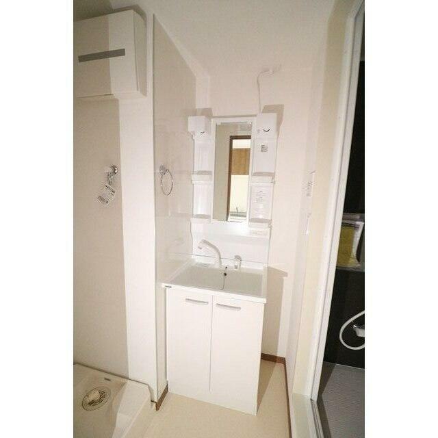 洗面設備　別部屋参考になります。