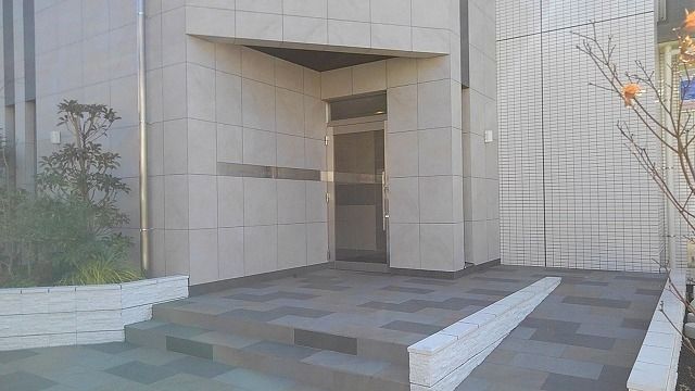 エントランス　★お問い合わせはタウンハウジング聖蹟桜ヶ丘店まで★