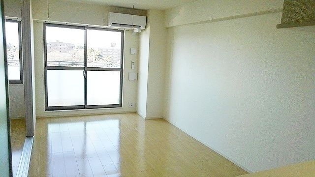 居室・リビング　★お問い合わせはタウンハウジング聖蹟桜ヶ丘店まで★