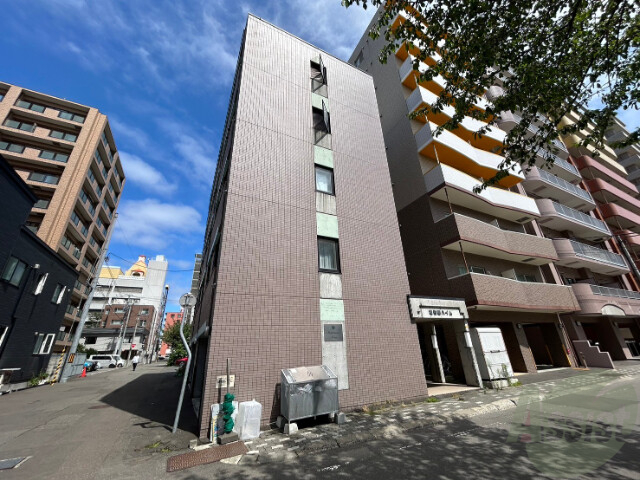 建物外観　札幌市中央区北４条西「植物園ハイム」