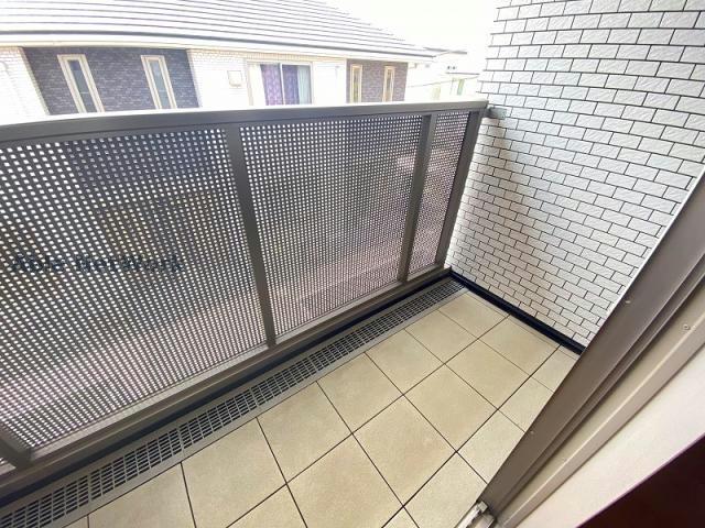 バルコニー　※同物件、別部屋の写真です