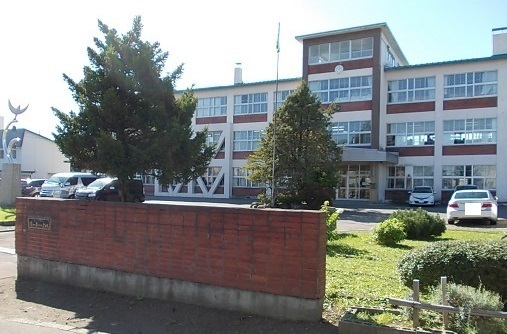 小学校　滝川市立滝川第一小学校（小学校）まで500m