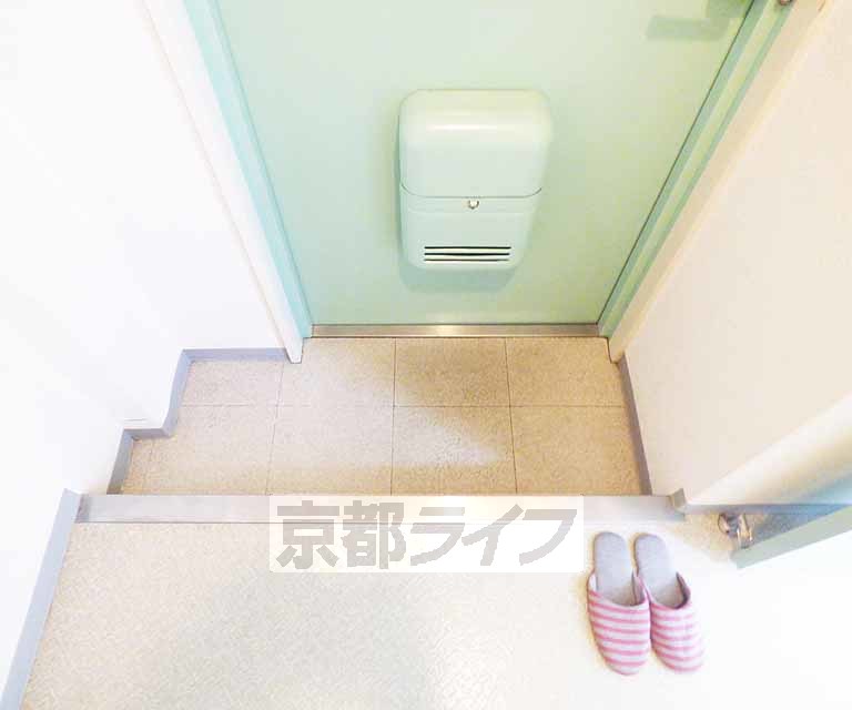 玄関　シューズボックスが置けます。