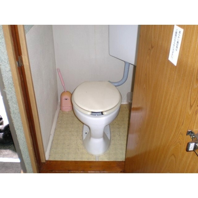トイレ　※同建物別号室の参考写真です