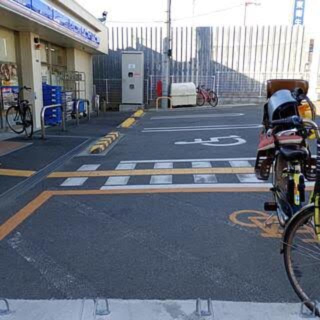コンビニ　ローソン新喜多東一丁目店（コンビニ）まで518m
