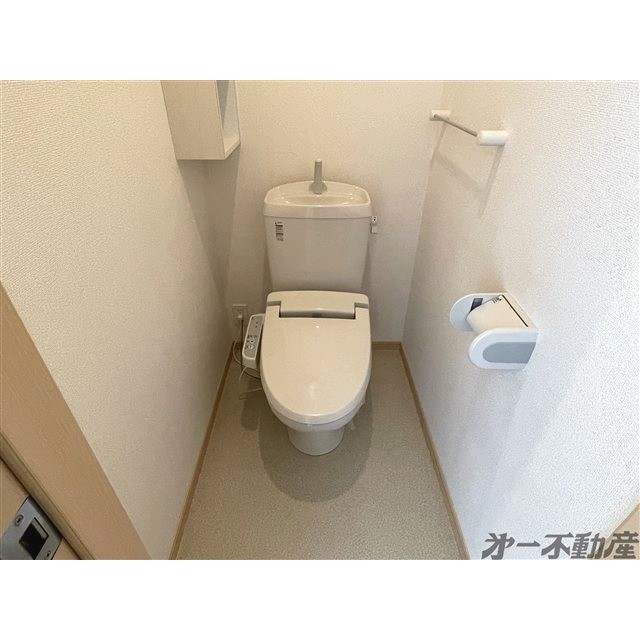 トイレ　温水洗浄暖房便座