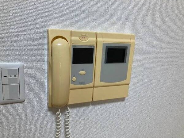 セキュリティ　※写真は同じマンションの違う部屋のものになります。