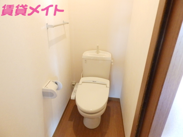トイレ　同物件別室の画像です
