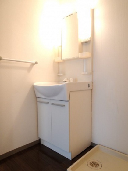 洗面設備　※別部屋の写真です