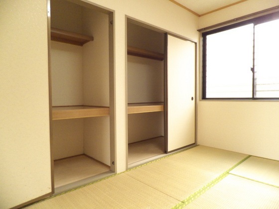 収納　※別部屋の写真です
