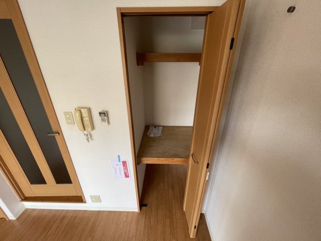 収納　同物件別部屋写真
