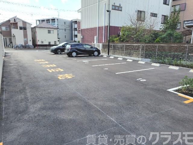 駐車場　敷地内駐車場