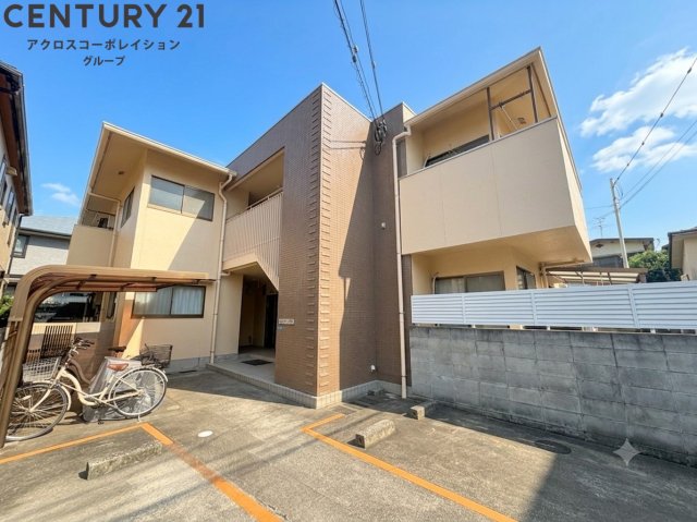 建物外観　敷地内駐輪場あります！