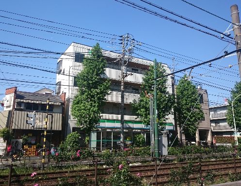 コンビニ　ファミリーマート 荒川東尾久店（コンビニ）まで510m