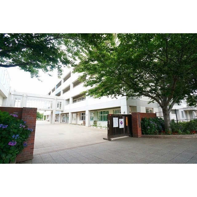 中学校　轟町中学校（中学校）まで1400m