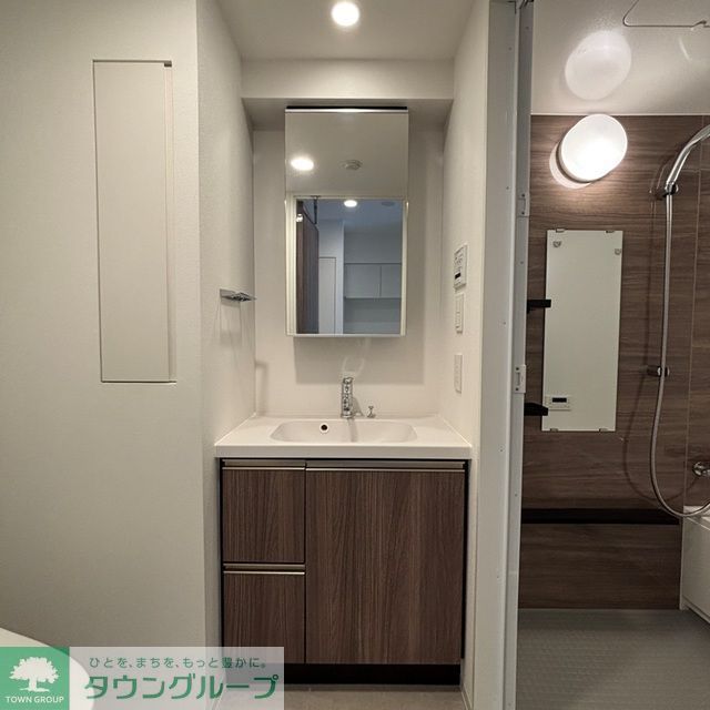 洗面設備　※写真は同タイプ住戸です。