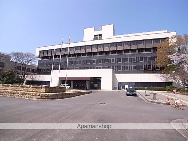その他　【市役所・区役所】奈良市役所（その他）まで383m
