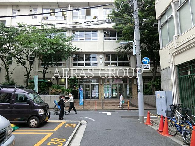 中学校　台東区立御徒町台東中学校（中学校）まで557m