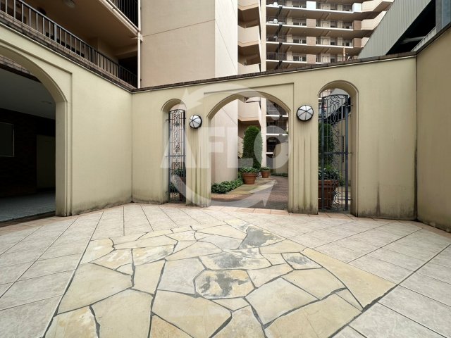 ロビー　ルイシャトレ都島　ロビー