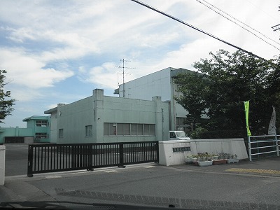 小学校　浅羽北小学校（小学校）まで529m