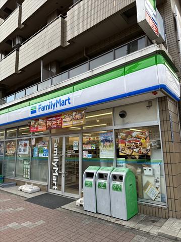 コンビニ　ファミリーマート江東東陽一丁目店（コンビニ）まで818m