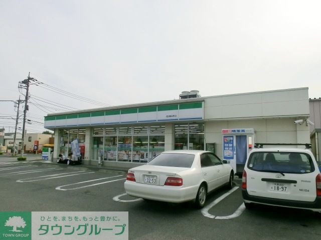 コンビニ　ファミリーマート成田店（コンビニ）まで1900m